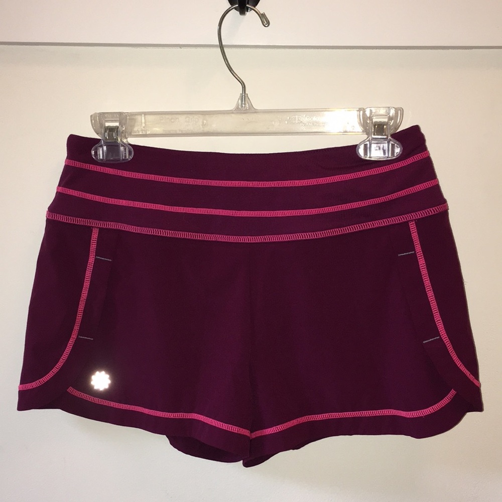 Maroon purple Athleta shorts w pocket